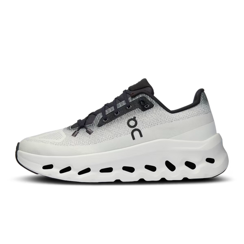 On Cloudtilt Runners